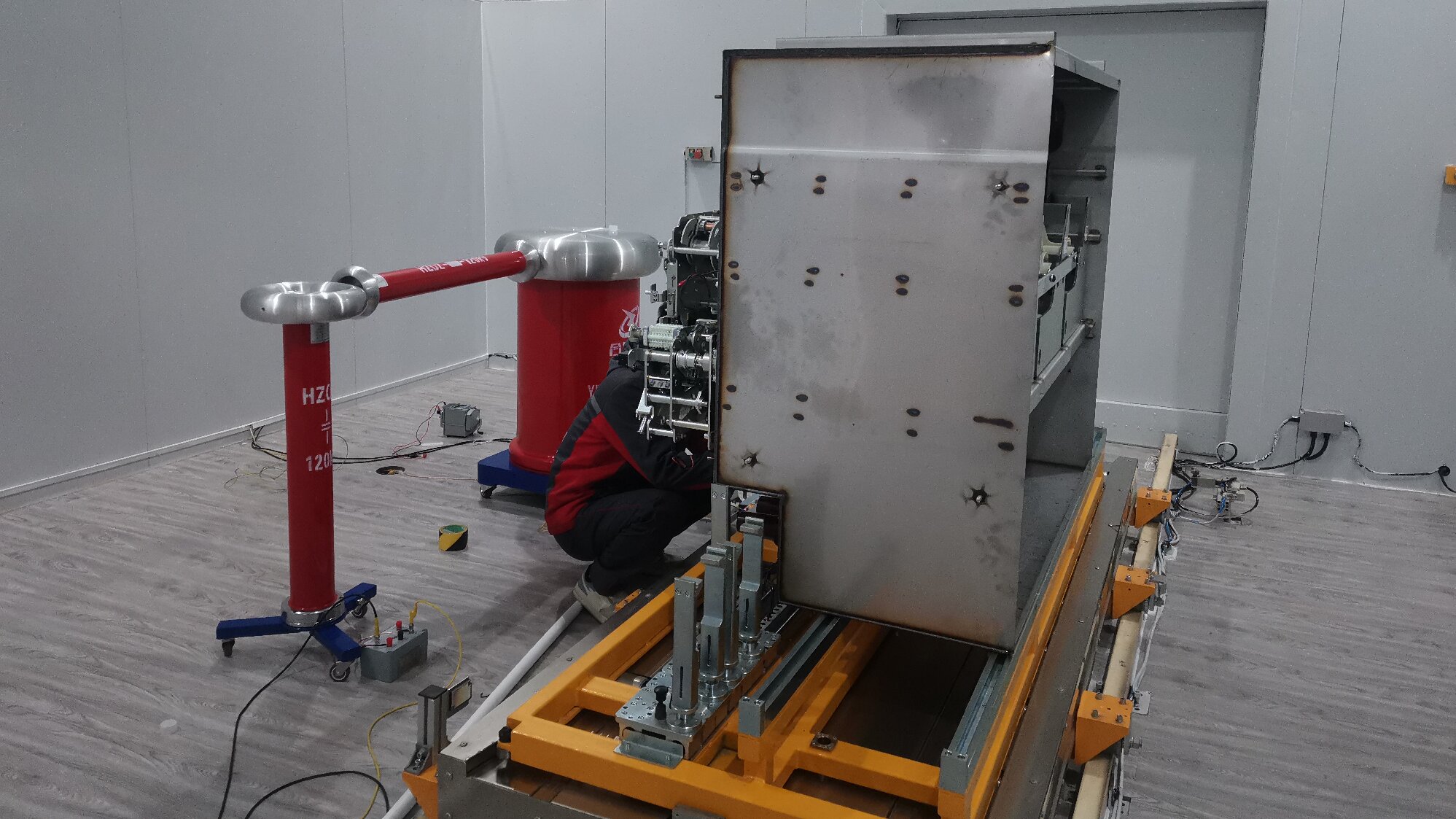 局部放電測(cè)試系統(tǒng)